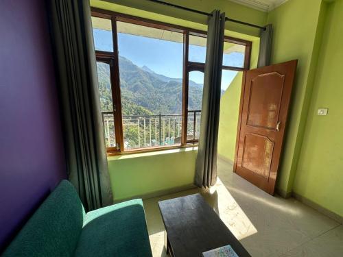 Standard Double at Backpackers Inn